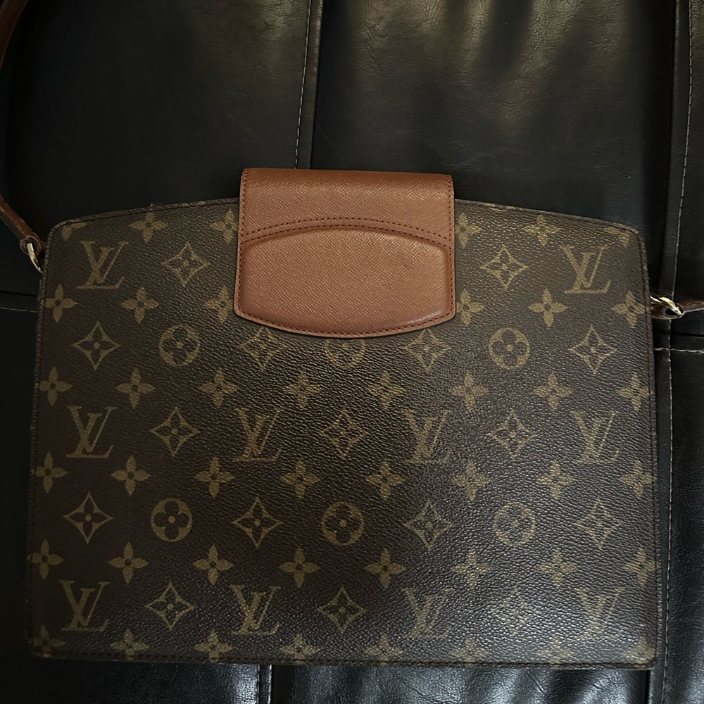 Louis Vuitton courcelles